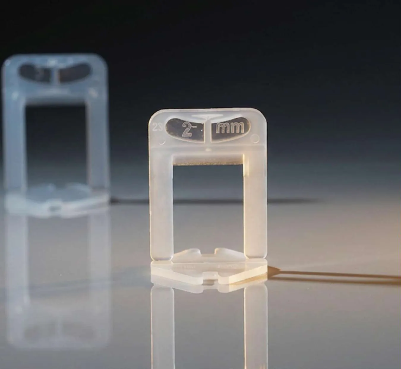 Twee buitenclips ILM-OCL-2.0 voor 2 mm voegbreedte