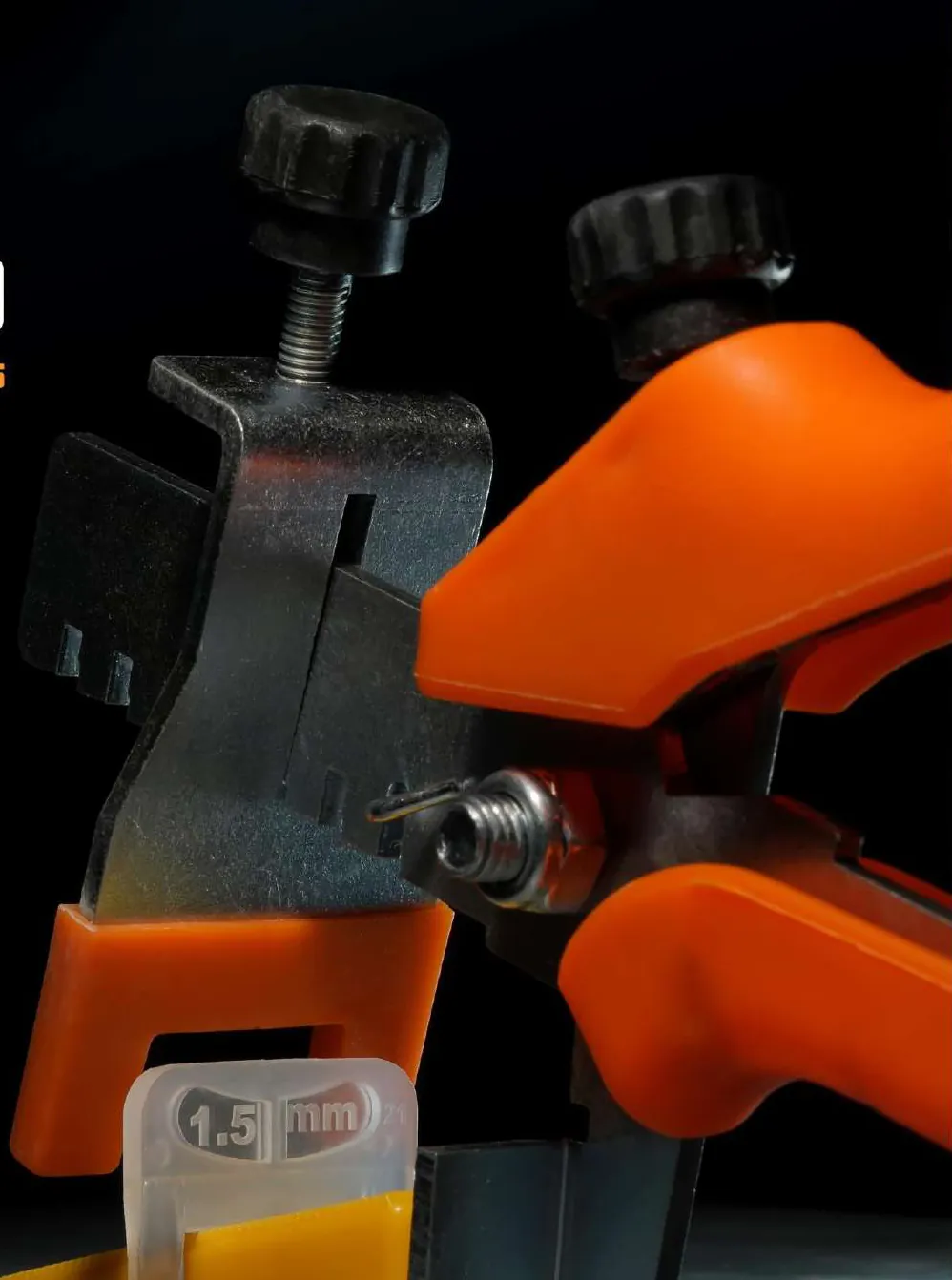 Oranje leveling tang ILM-PL-1.0 op een clip van 1,5 mm met kegg