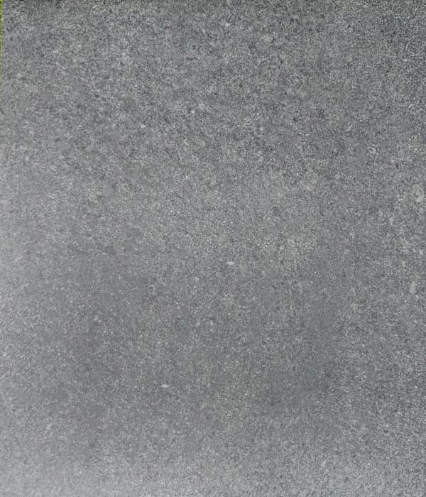 Dalia Black, zwart betonlook keramische tegel met mat afwerking